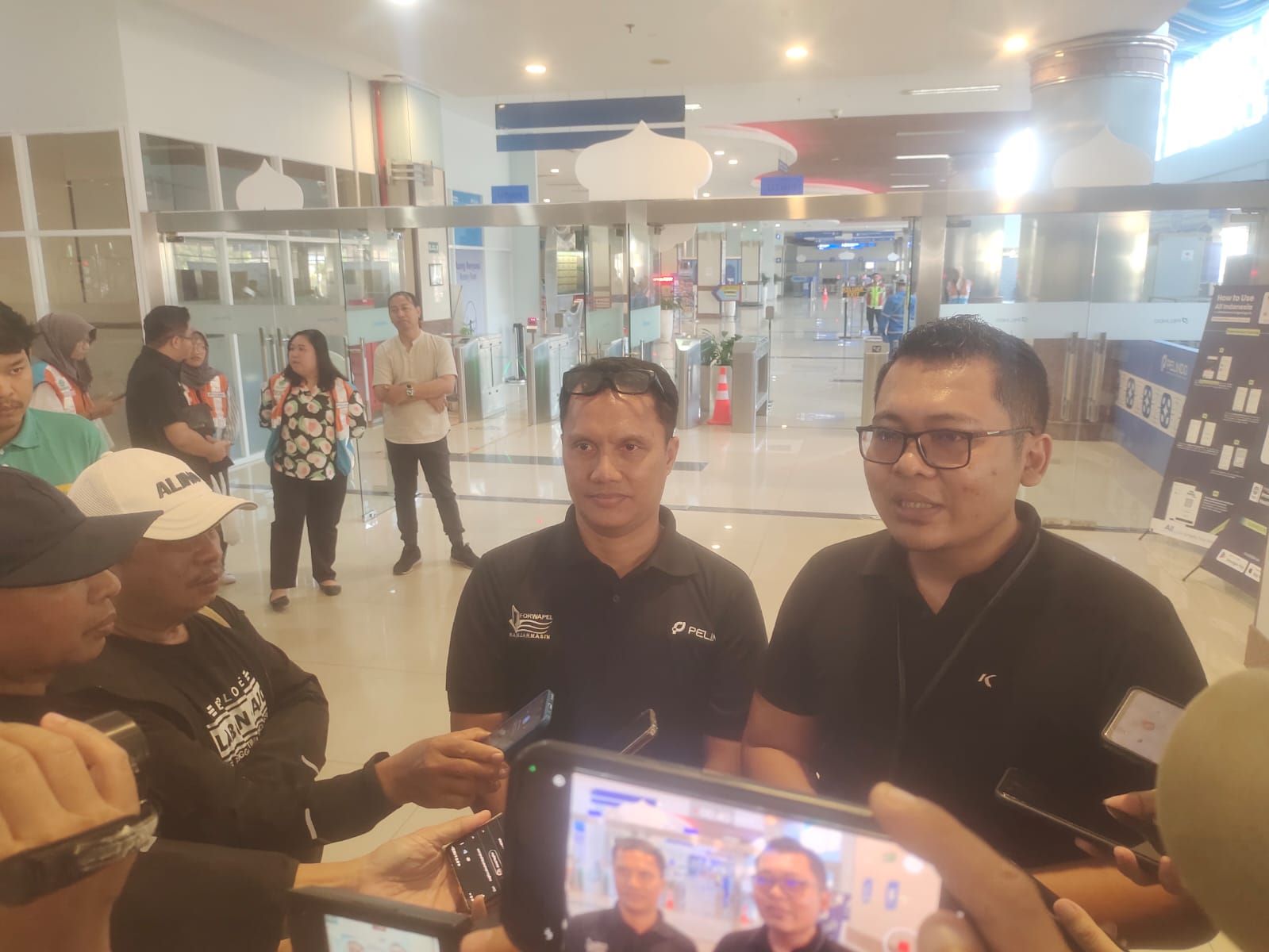 e64712e8-f2c9-4cbb-996a-b4c330fa2dc9